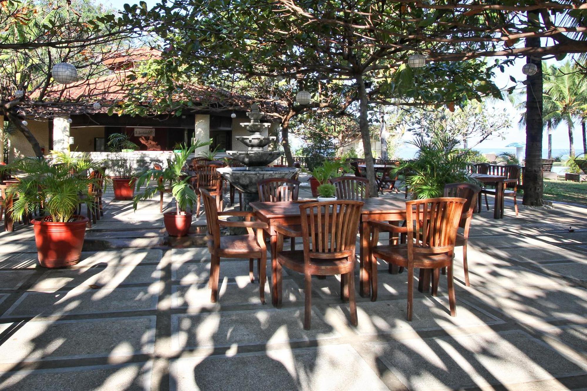 Готель Club Punta Fuego Насугбу Екстер'єр фото